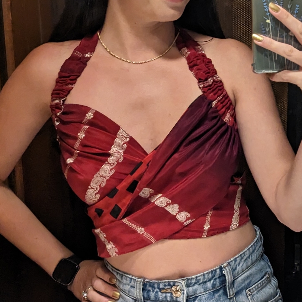Reversible wrap unique top